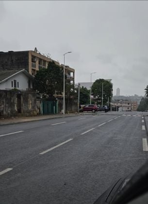 Cocody danga un terrain de 1100m2 à vendre situé sur la voie ...