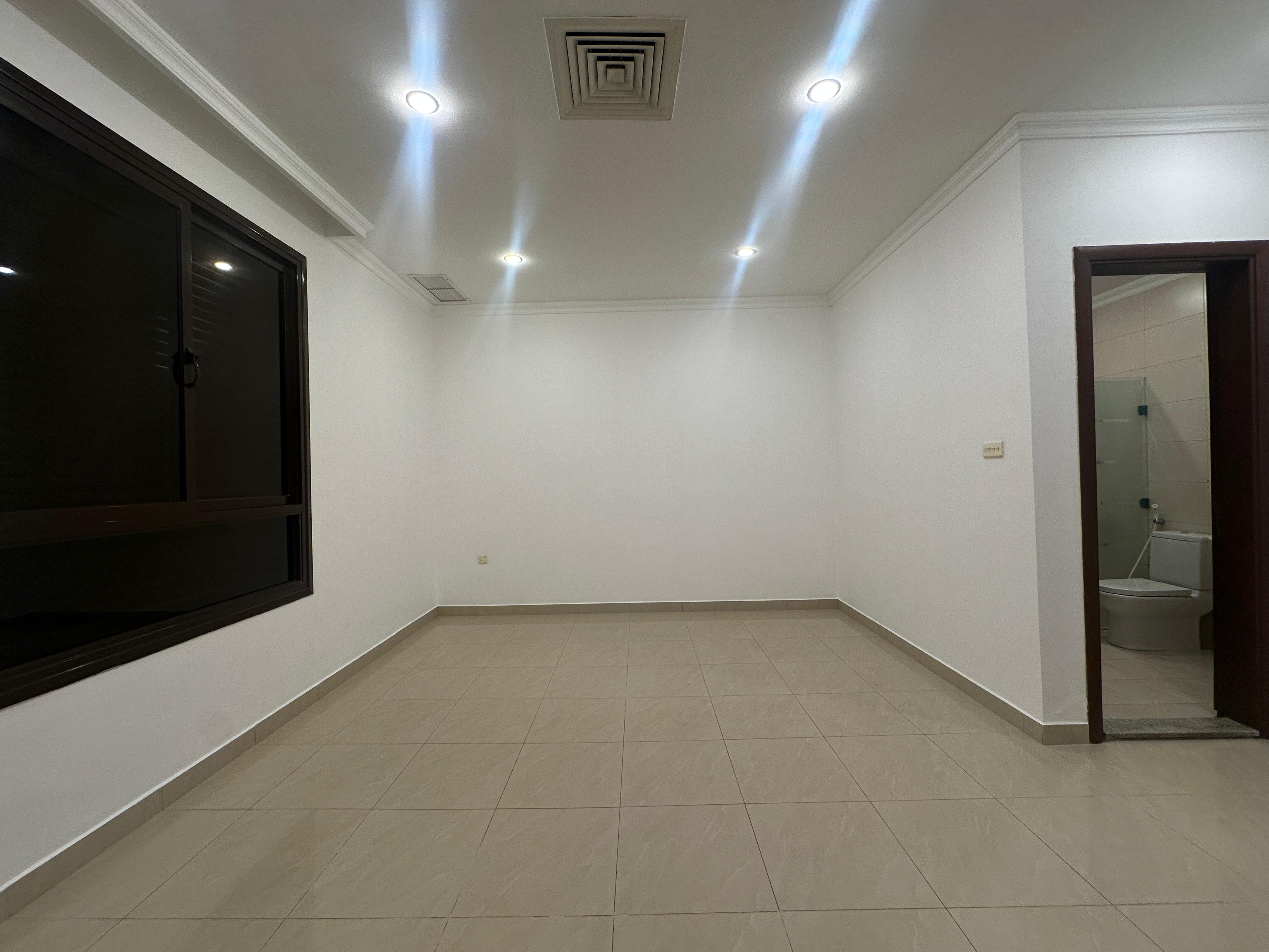 Four bedroom floor for rent in Al-Siddeeq