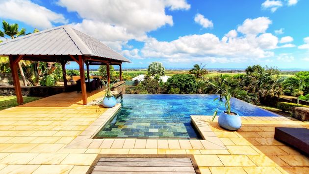 Domptueuse villa familiale de 4 chambres, nichée au cœur d'un ...