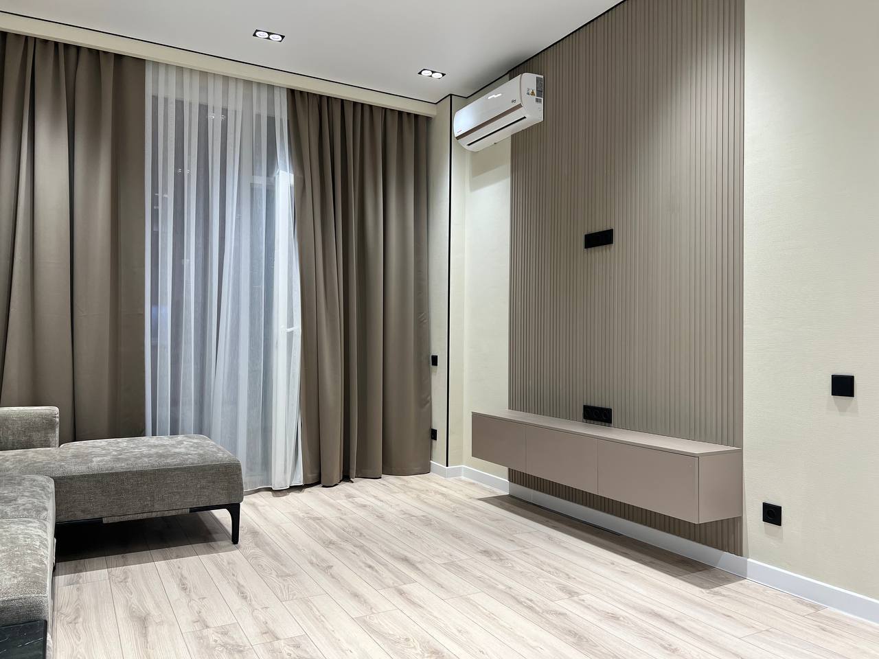 Marvelous 1 bedroom apartment of 50 sq.m. at Almazar area next to CIS