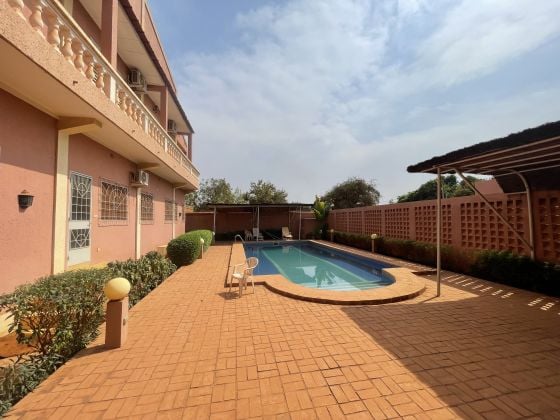 Grand Triplex avec Piscine à louer à Kossodo