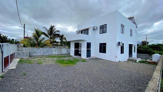 Rental – 4 Bedroom ( 2 ensuite ) Fully Furnished House/Villa – ...