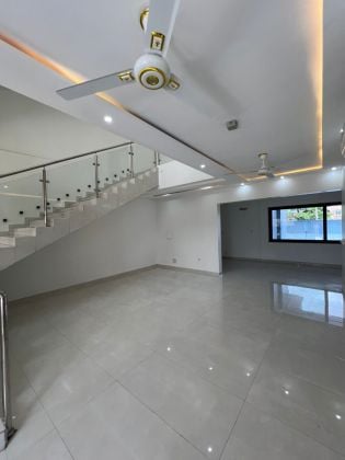 villa R+1 très moderne à ouaga 2000