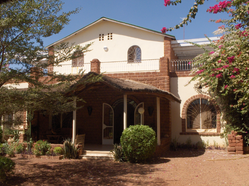 Villa for rent, comfortable, close to shops, direct access to the Koubry road