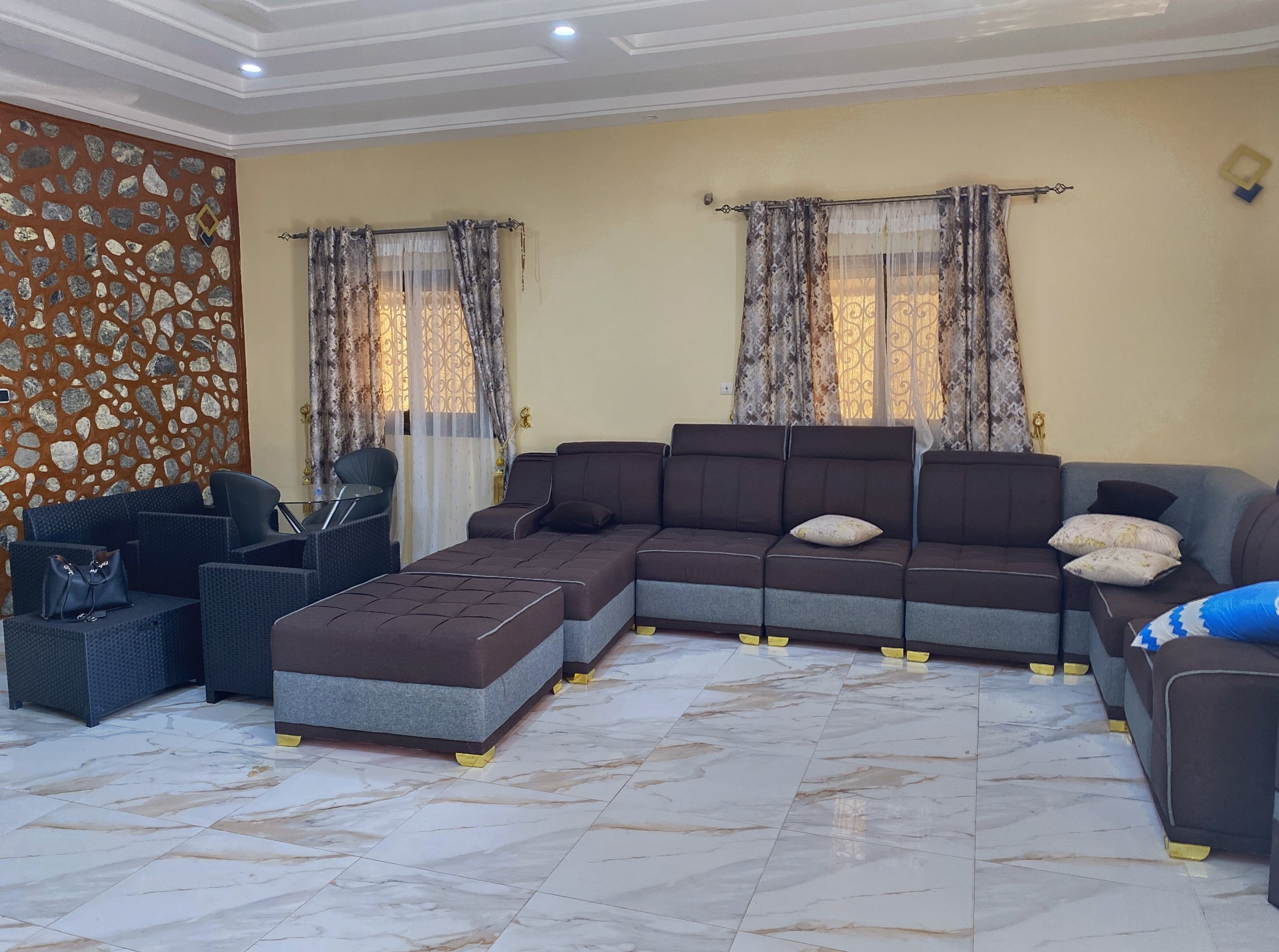 MAGNIFIQUE DUPLEX EN LOCATION À GUIGUEMTENGA SUR PERFECTOR IMMOBILIER