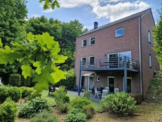  Descriptif FR et NL  BOUILLON : Spacieuse maison 4faç (2011) sur ...