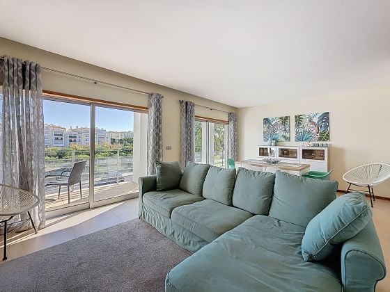 Long-Term Rental – Large 3-Bedroom Apartment with South-Facing ...