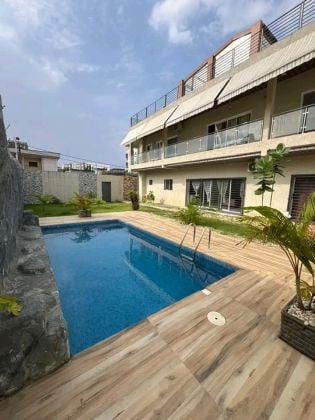 À louer Duplex 6 pièces + piscine avec bureau+ ...