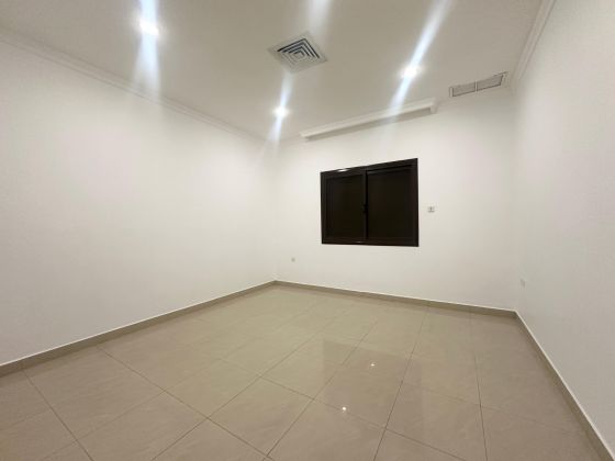 Four bedroom floor for rent in Al-Siddeeq