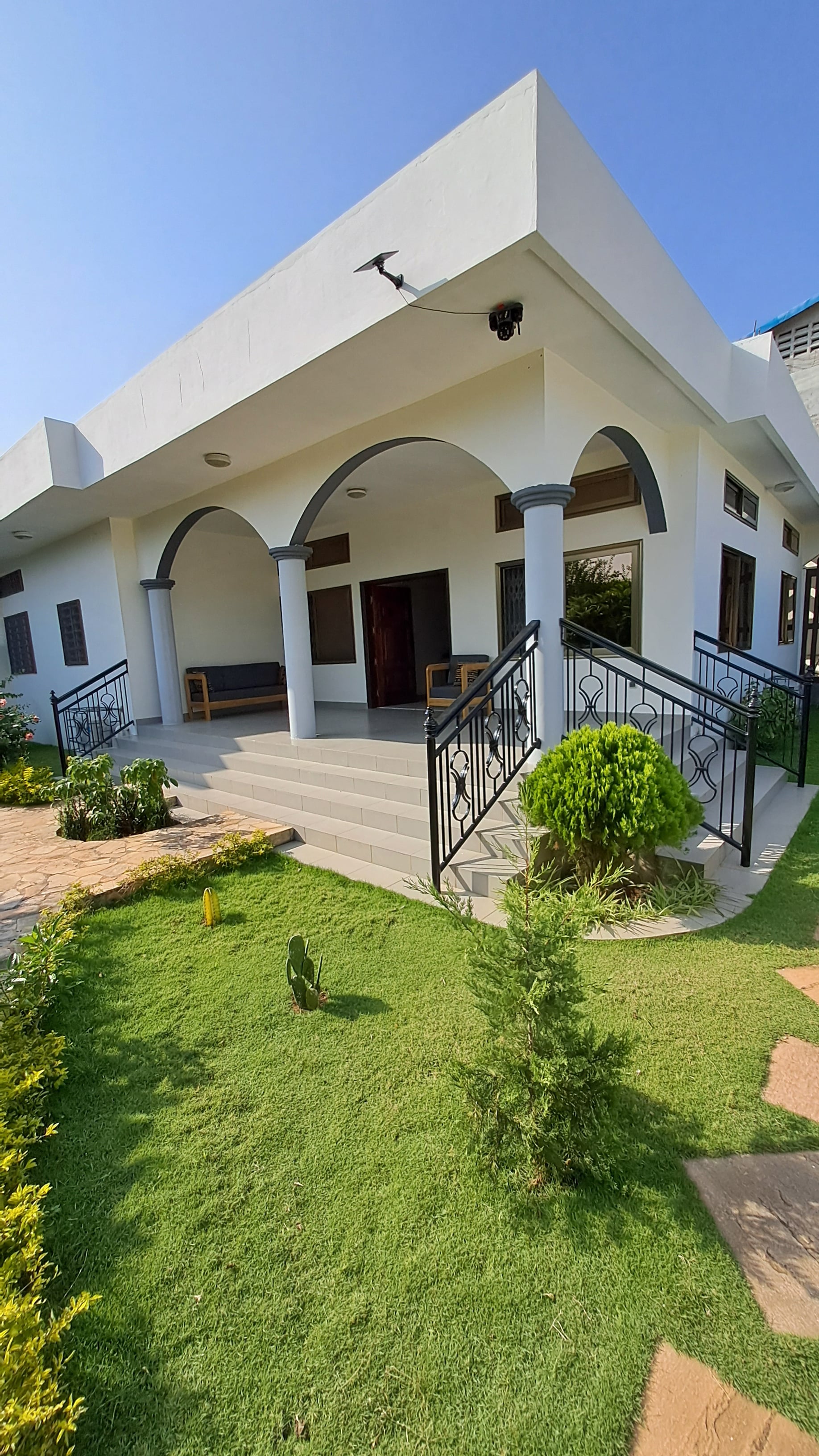 Villa 3 chambres indépendantes (salle de bains intégrée) à louer