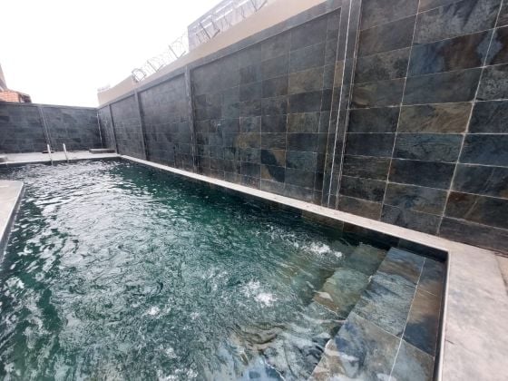 Apartamentos de 4 habitaciones en alquiler en Riviera 4 M'badon