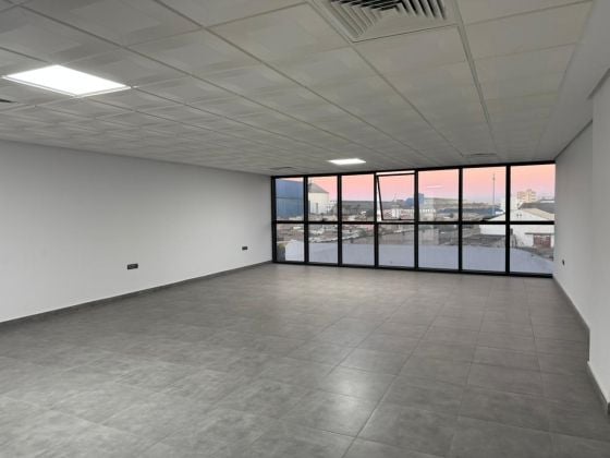  Plateau bureau 82 m² au quartier Roches noirs – idéal ...