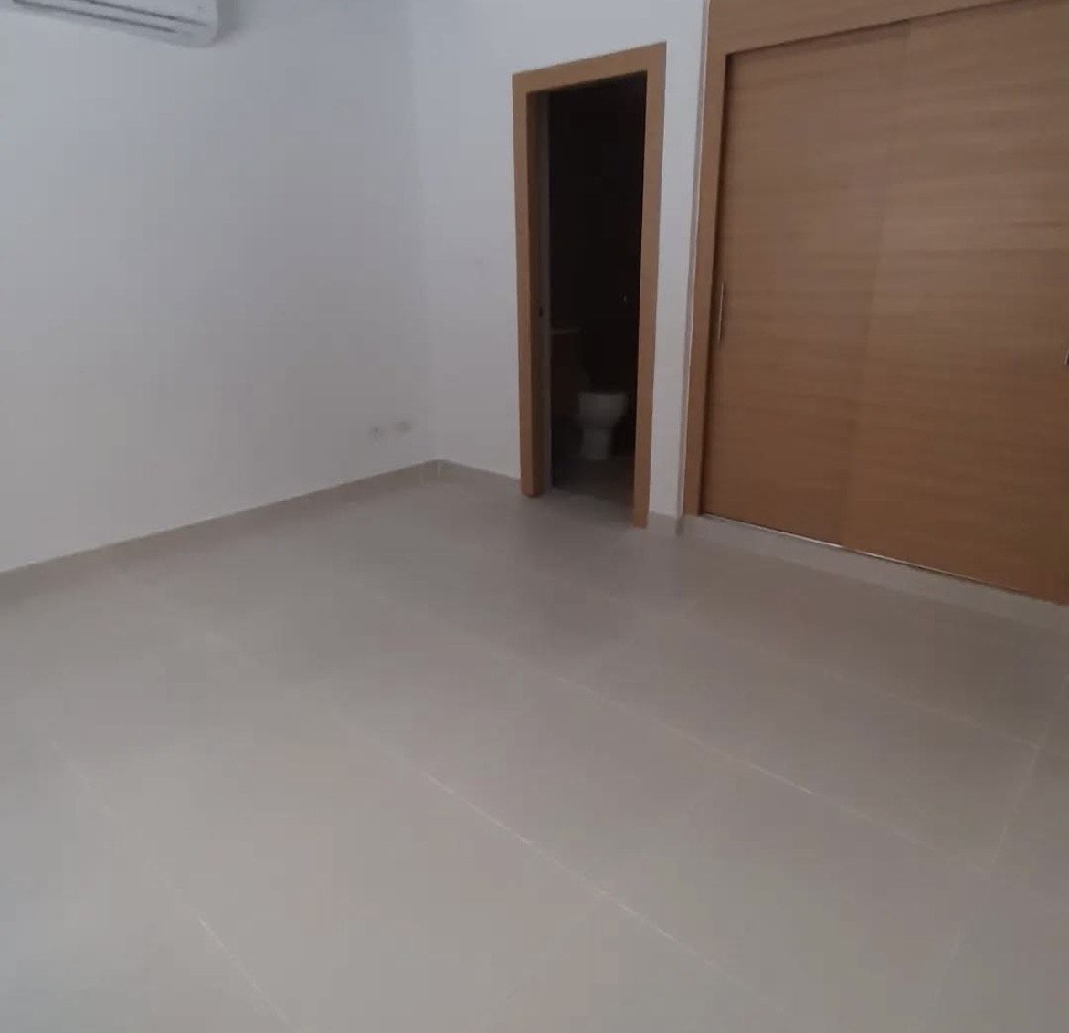 ALQUILO APARTAMENTO EN BELLA VISTA 3 NIVEL 63 MTS