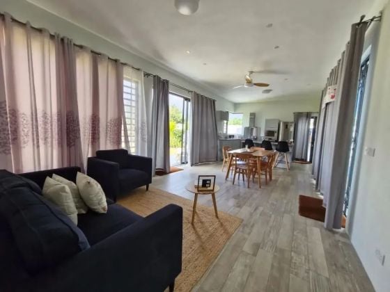 Beautiful and modern individual house for rent in Albion!