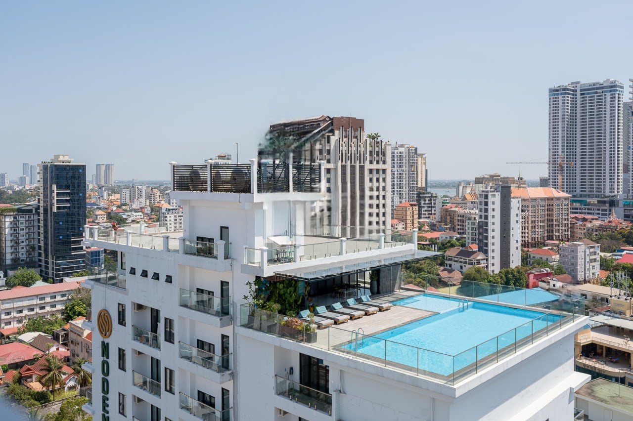 Luxury apartments, 4 bedrooms family home