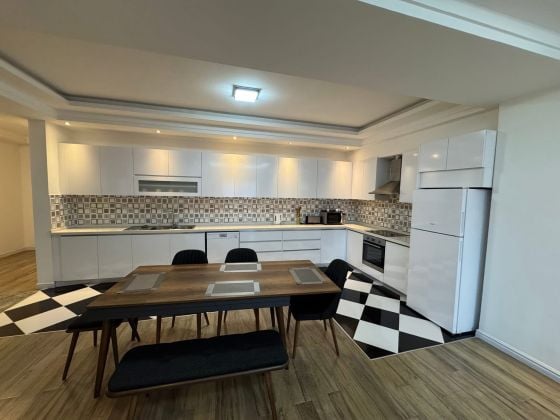 Luxury 3 bed room apartment 