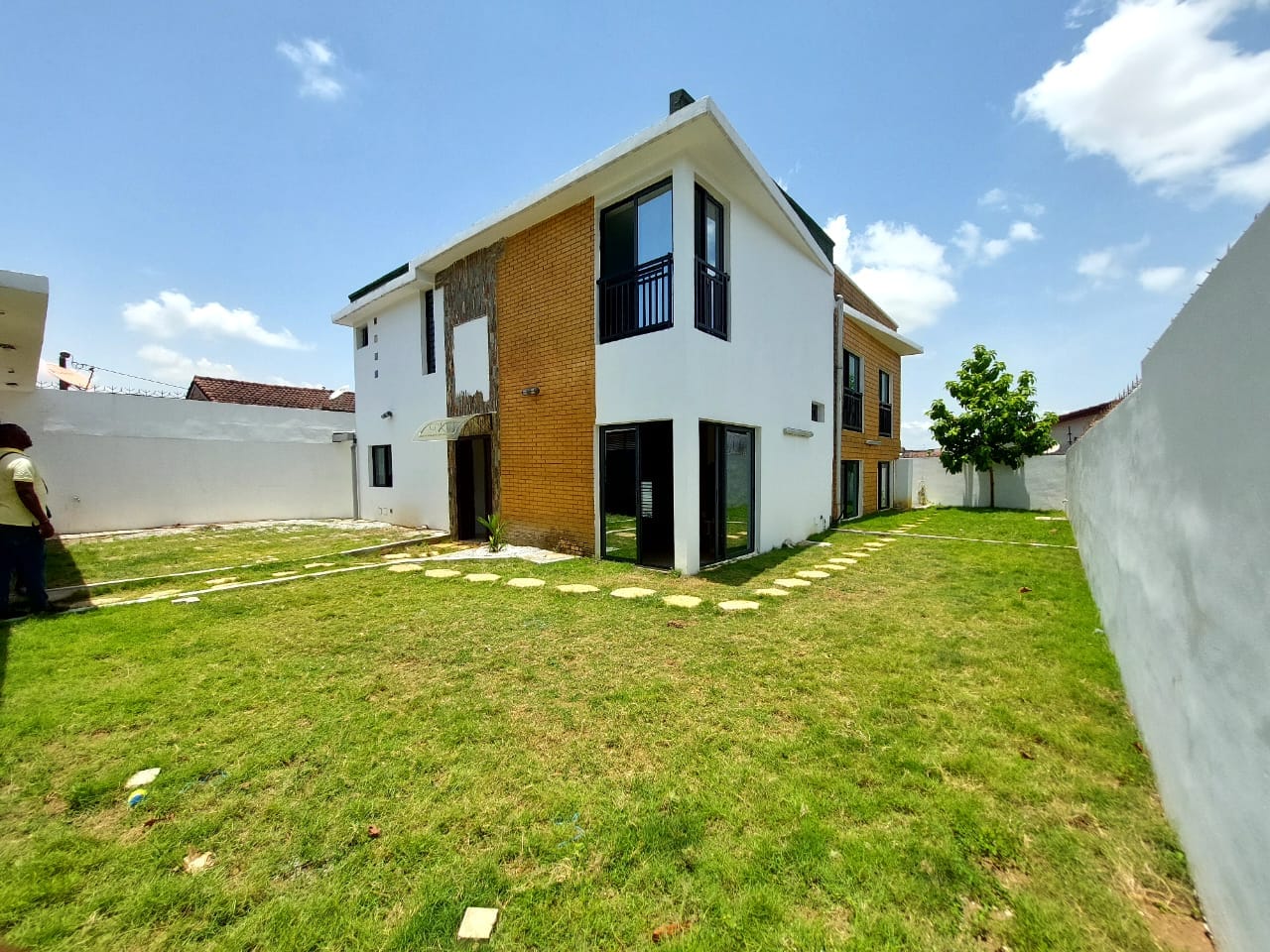 Villa Duplex 5 pièces à louer à la Riviera 4