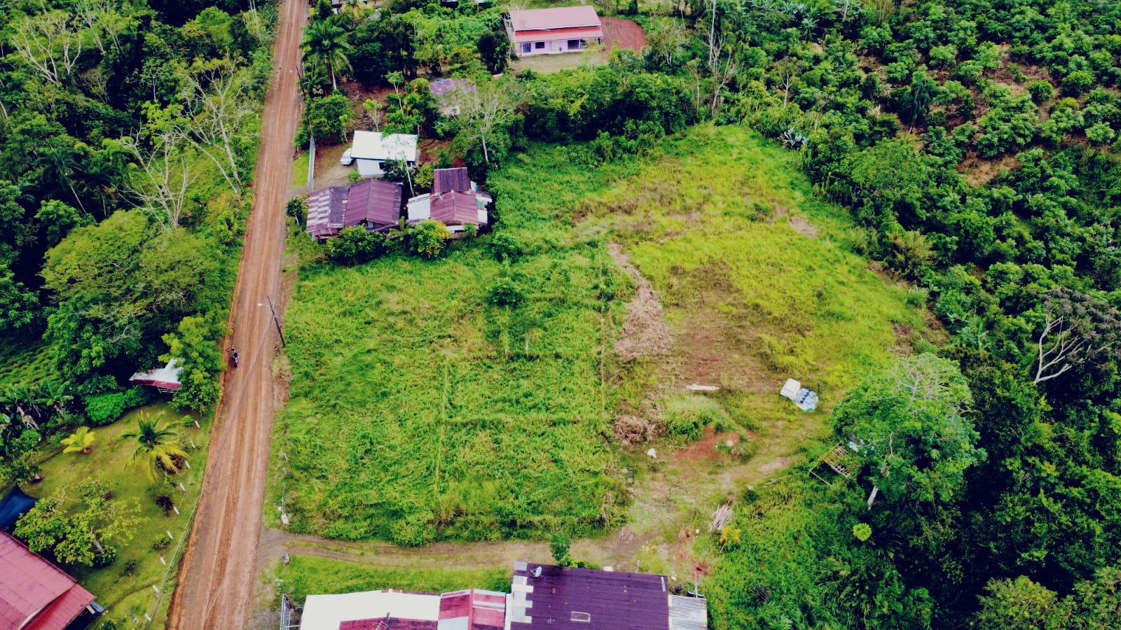 LOT FOR SALE IN CAJÓN: 100 M FROM PAVED ROAD & DOUBLE ACCESS TO MAIN HIGHWAY