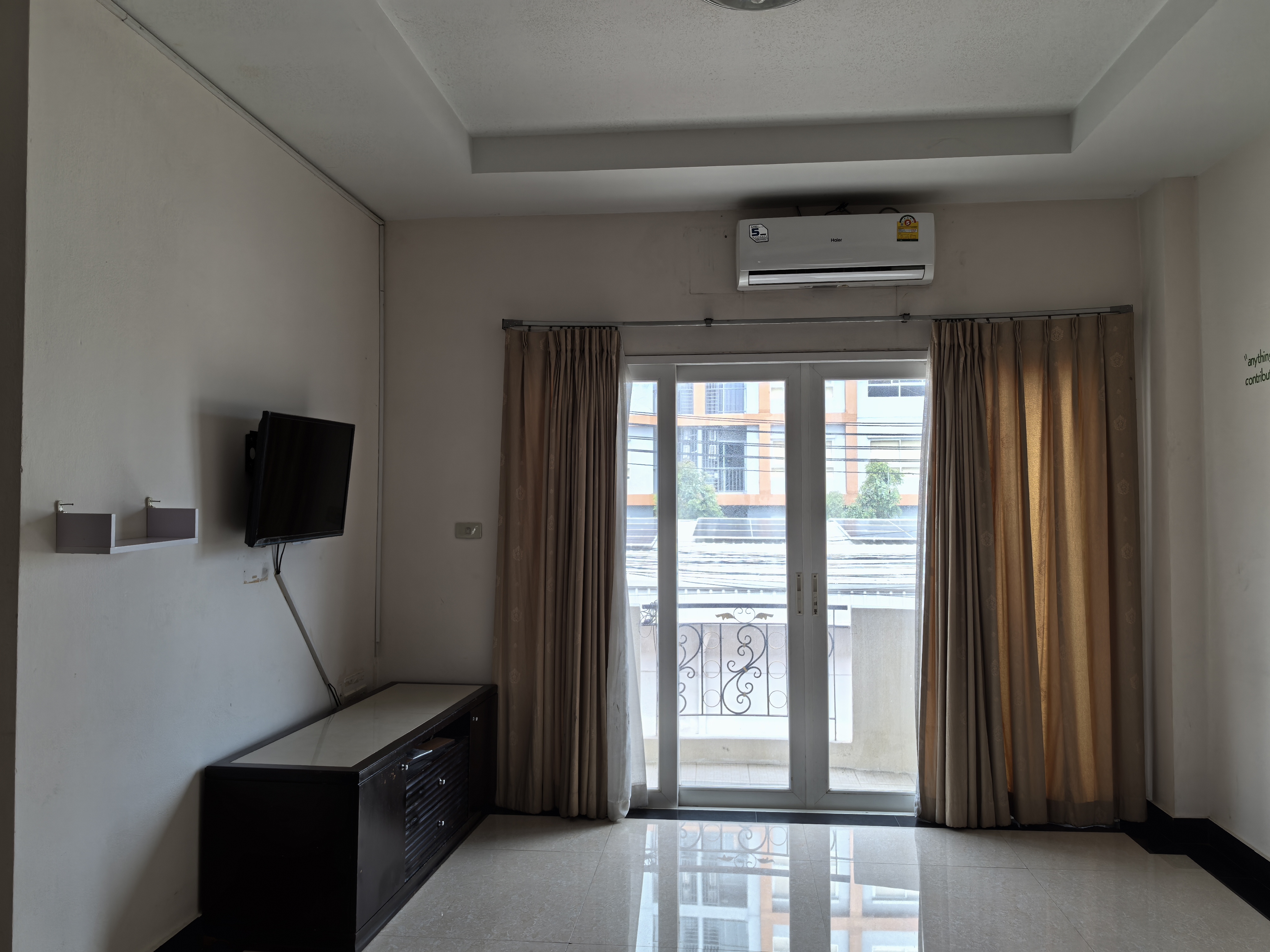Townhouse 3 Stories for rent south Pattaya, have bathbus