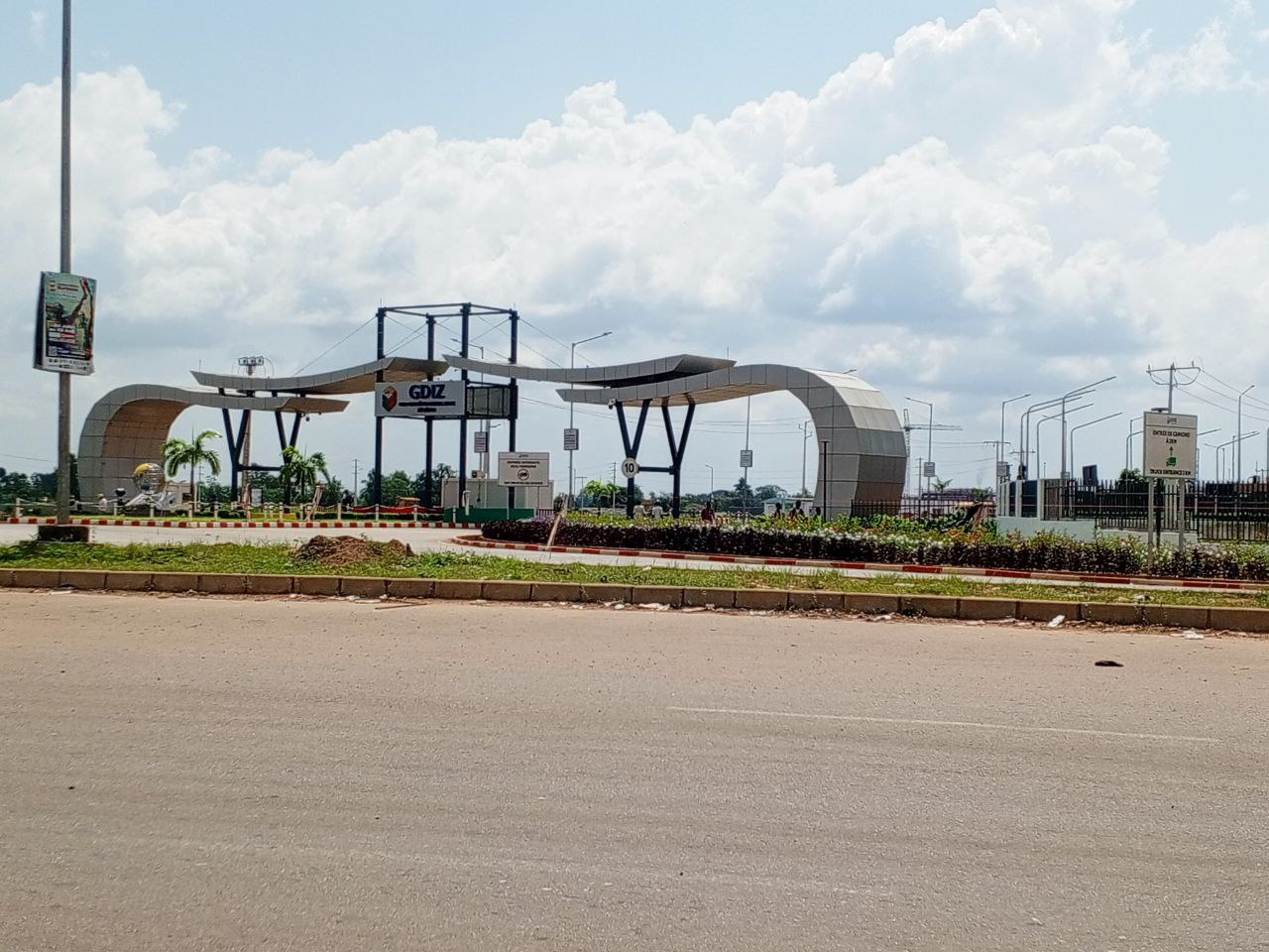 *Imaginez devenir propriétaire à Zè-Glo à 1.100.000f / Parcelle TF +229 01 96 25 88 41 WHATSAPP ET Appel à quelques minutes de la Zone Industrielle GLO-DJIGBÉ*