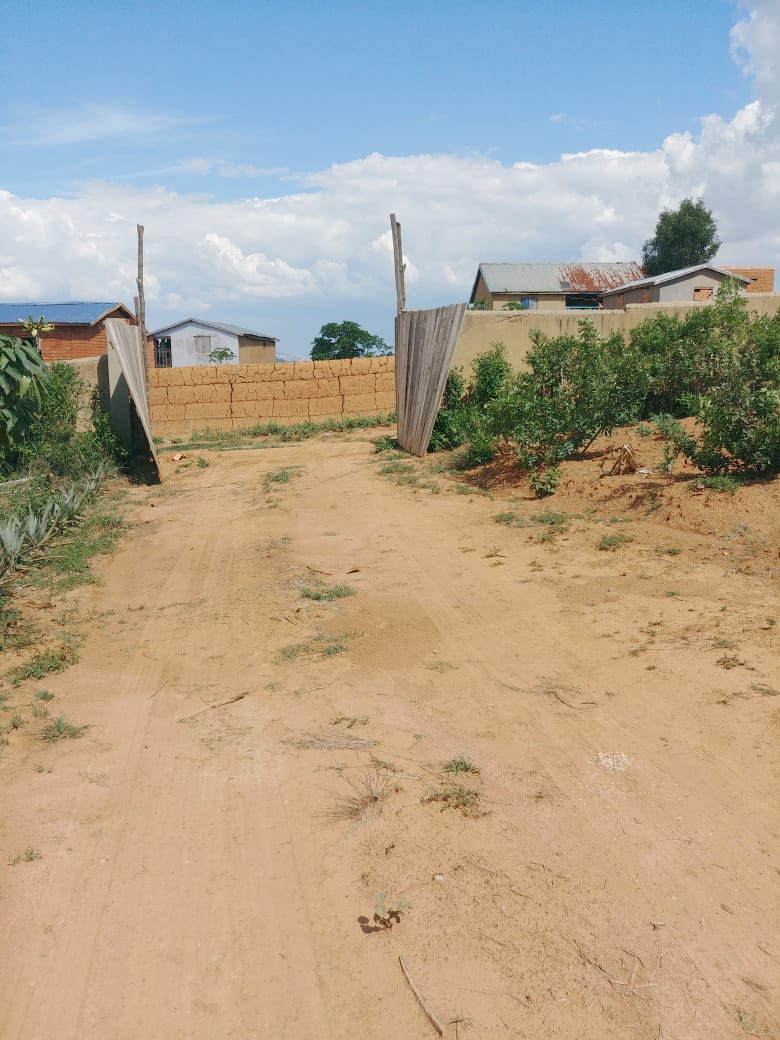 Terrain de 2000m2 Andriantany