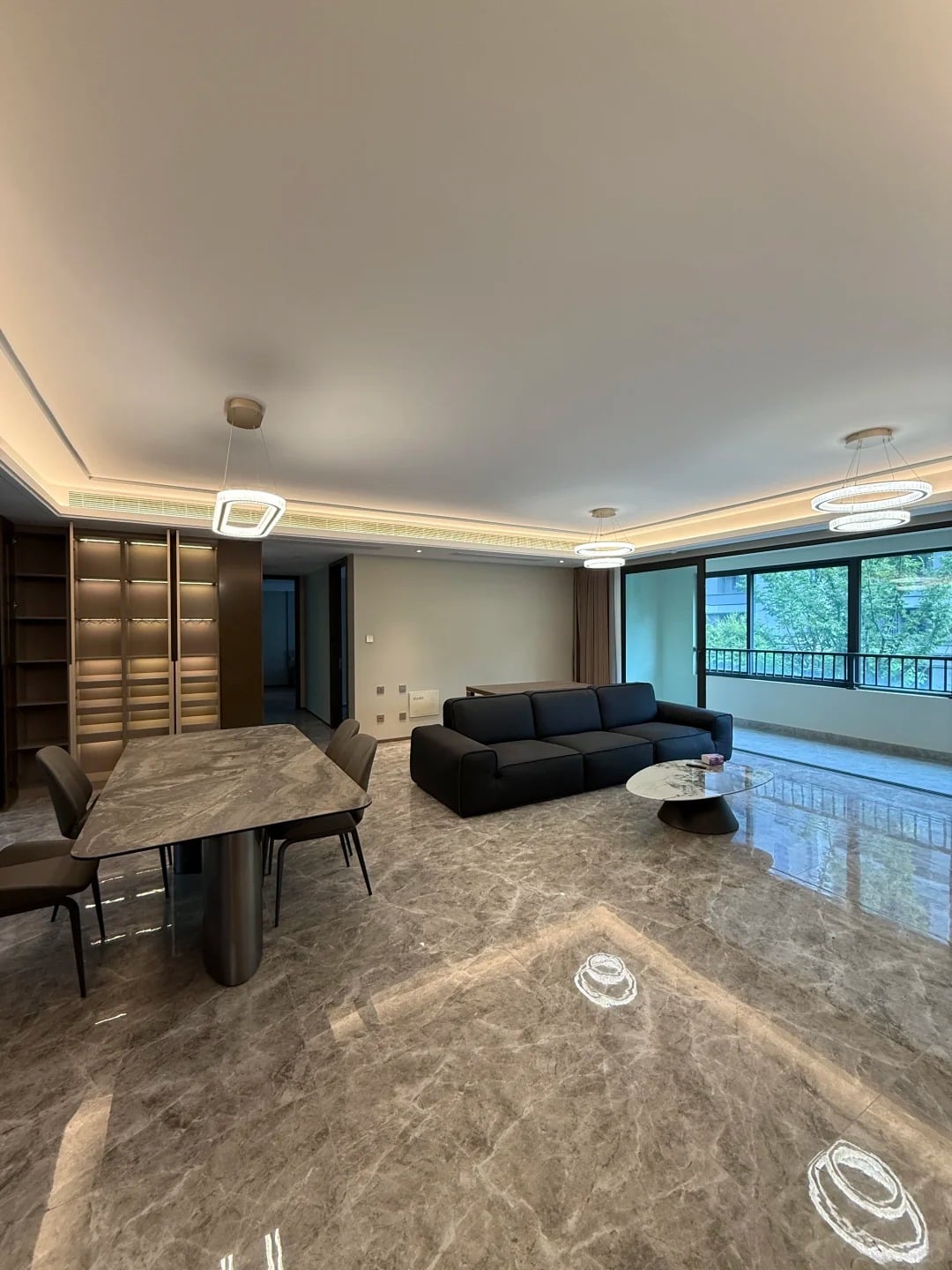 Floor heating apartments huge 4bedrooms close to SSIS/Dulwich/hudong SIP