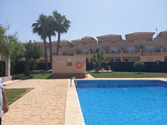 À LOUER MAISON MITOYENNE TREPADORA ORIHUELA COSTA (ALICANTE) ESPAGNE