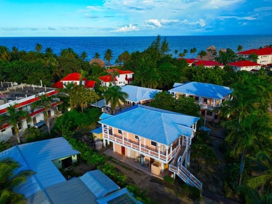 Mixed-Use Apartment and Retail Investment Near Beach – Hopkins