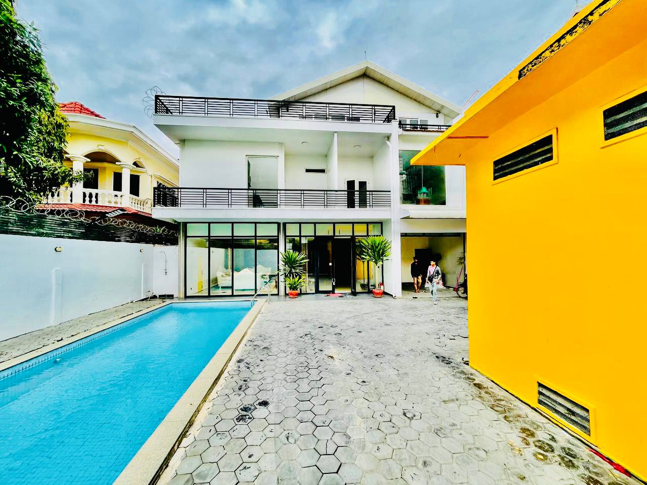 Pool Villa for Rent in Boeung Keng Kang 