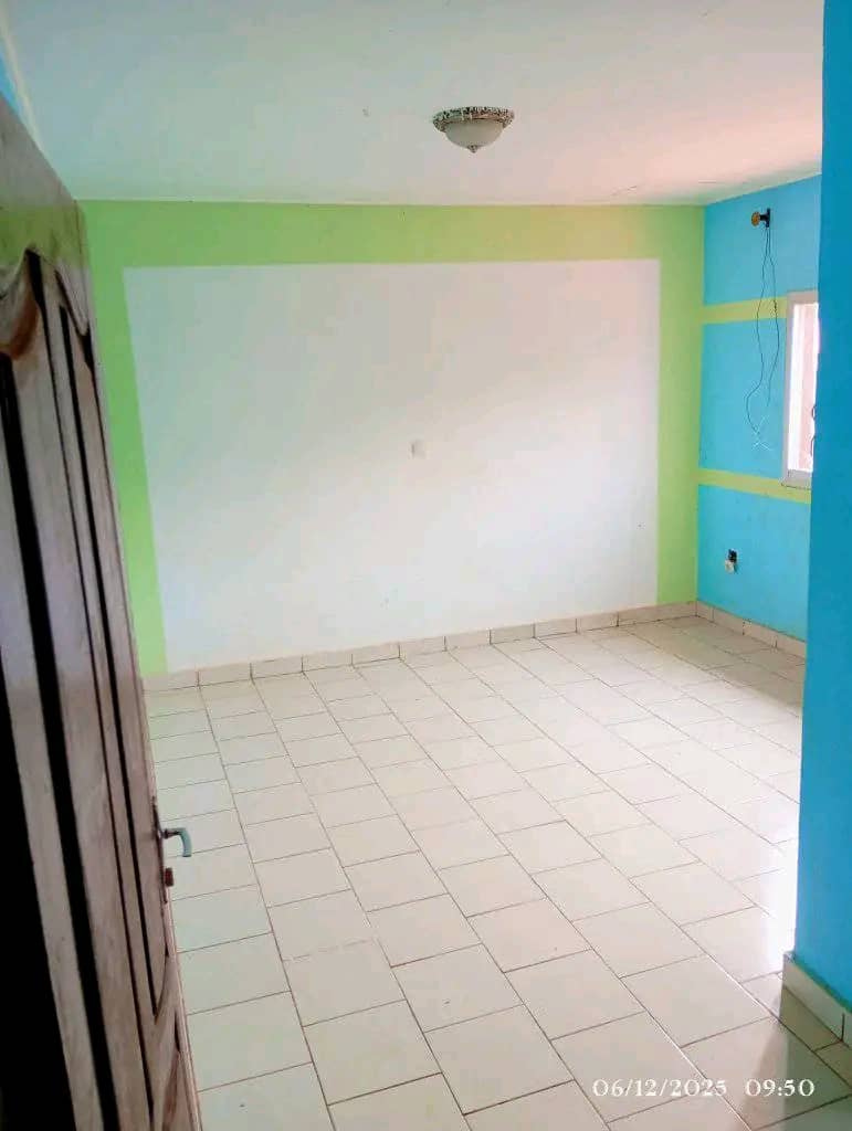 Jolie Villa Bon Standing Abordable à louer à Nkoabang 