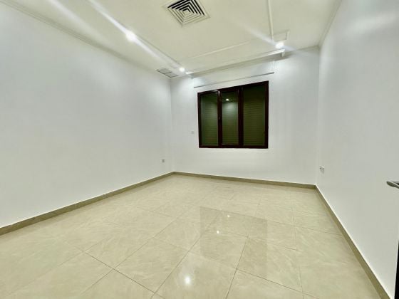 Triplex Villa for rent in Rumaithya