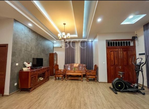 SIEM REAP EN LOCATION MAISON 4 CHAMBRES BEAU JARDIN