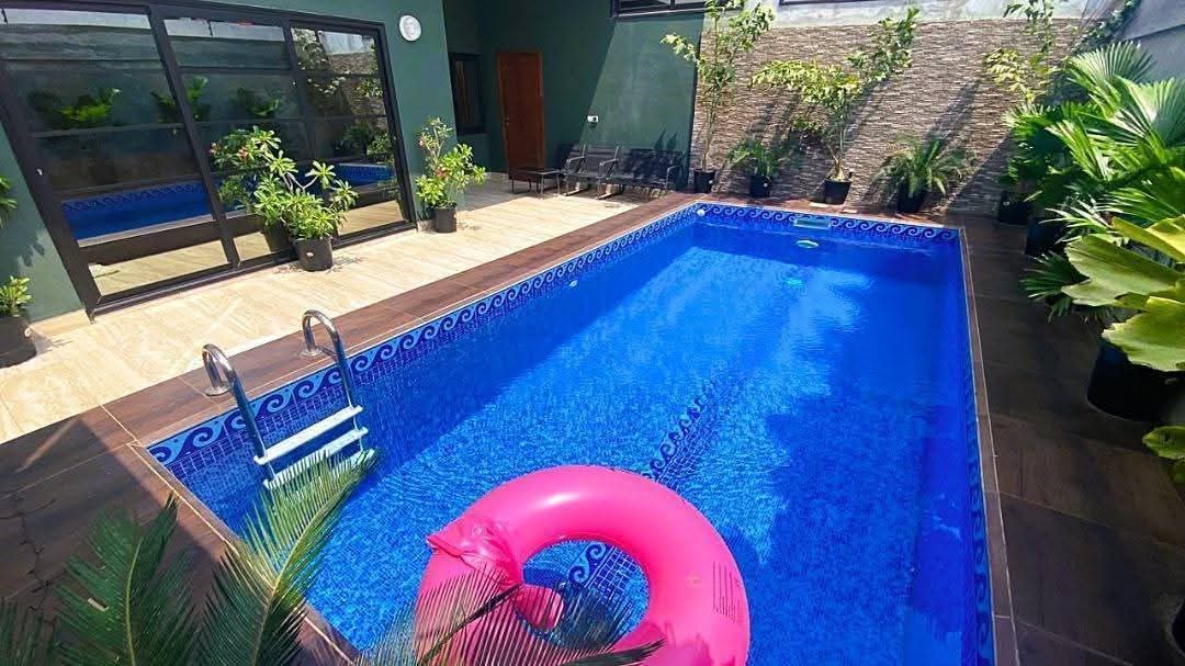 VILLA CON 5 CAMERE DA LETTO E SOGGIORNO ARREDATO A FIDJROSSÈ 