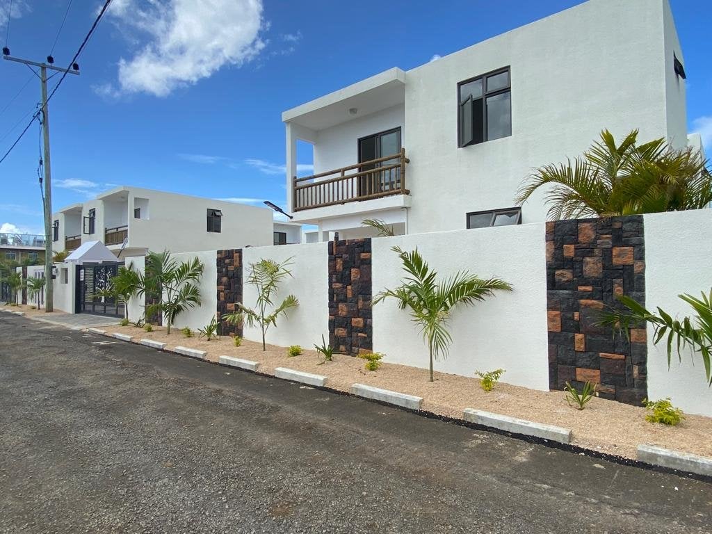 3 bed villa for rent in Pereybere 