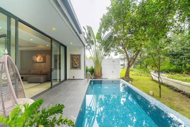 Luxury villa for rent in Danang, Vietnam, by the Golf course, swimming pool