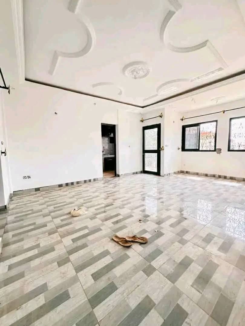 Magnifique Appartement Blanche Neige à louer à Nsam