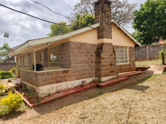 Casa bungalow con 3 camere da letto nella tangenziale di Nyeri 