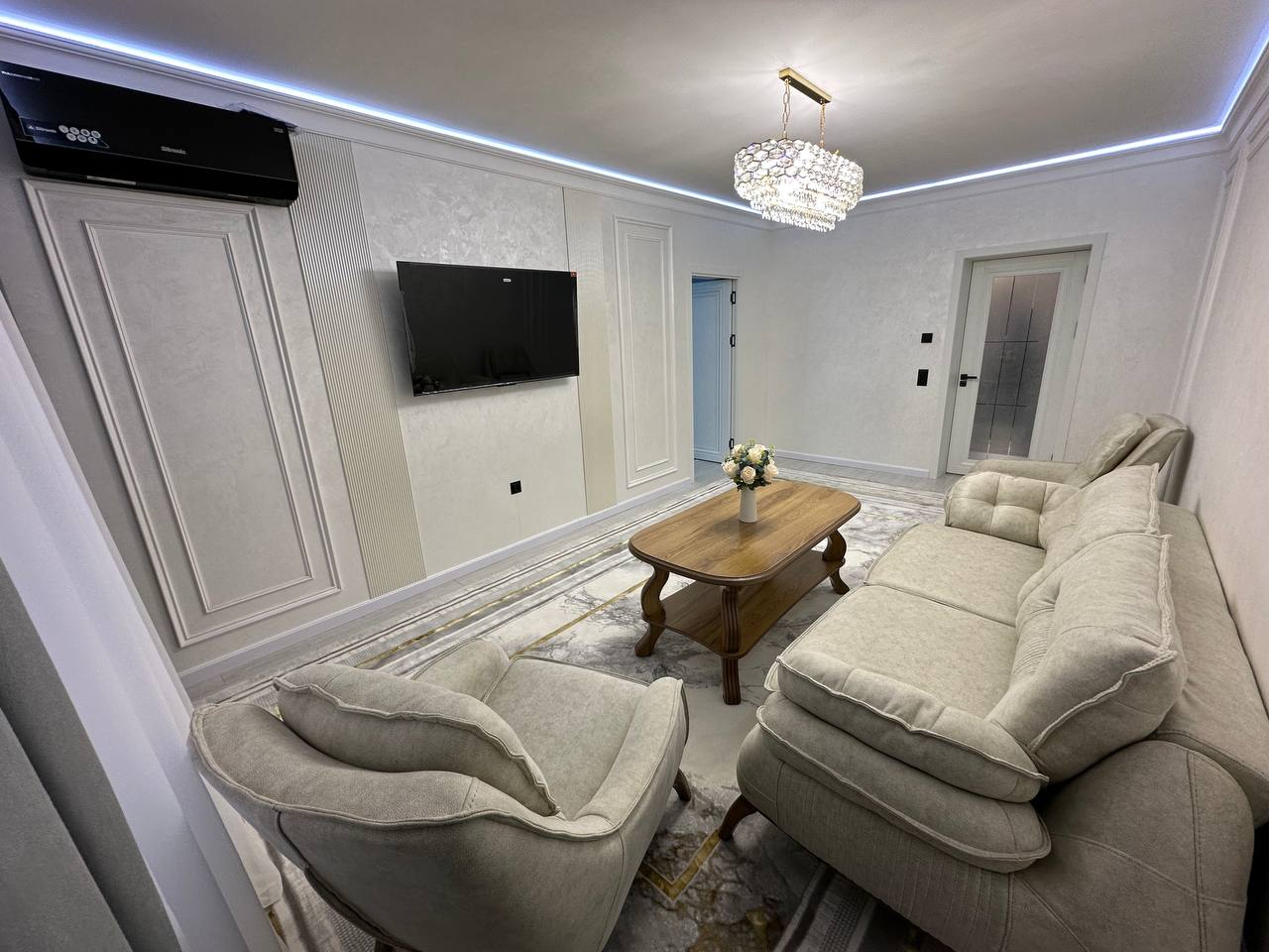 Cute and comfortable 1 bedroom flat of 80 m2 in the city center