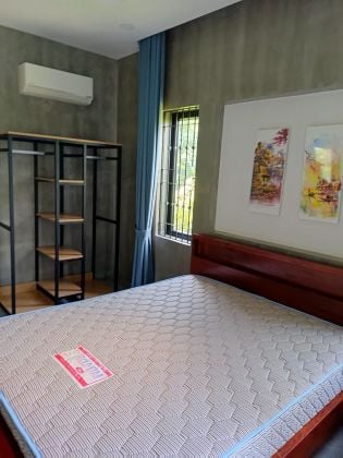 SIEM REAP EN LOCATION MAISON 4 CHAMBRES JARDIN ET PISCINE