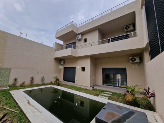 Riviera 4 M'badon, 4 ville da sei stanze in un complesso sicuro 