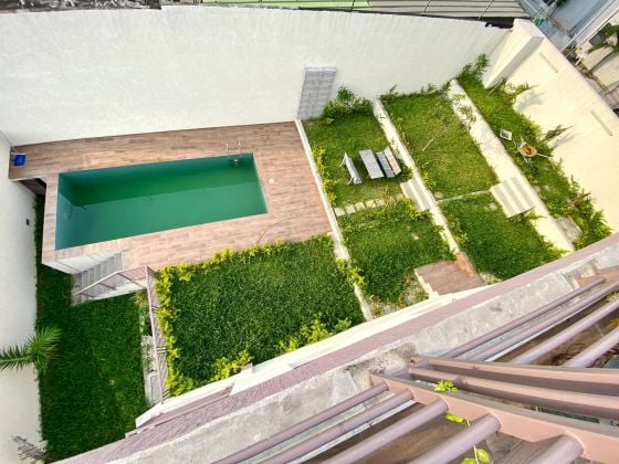 Nous vous proposons Une magnifique Triplex de très très haut ...