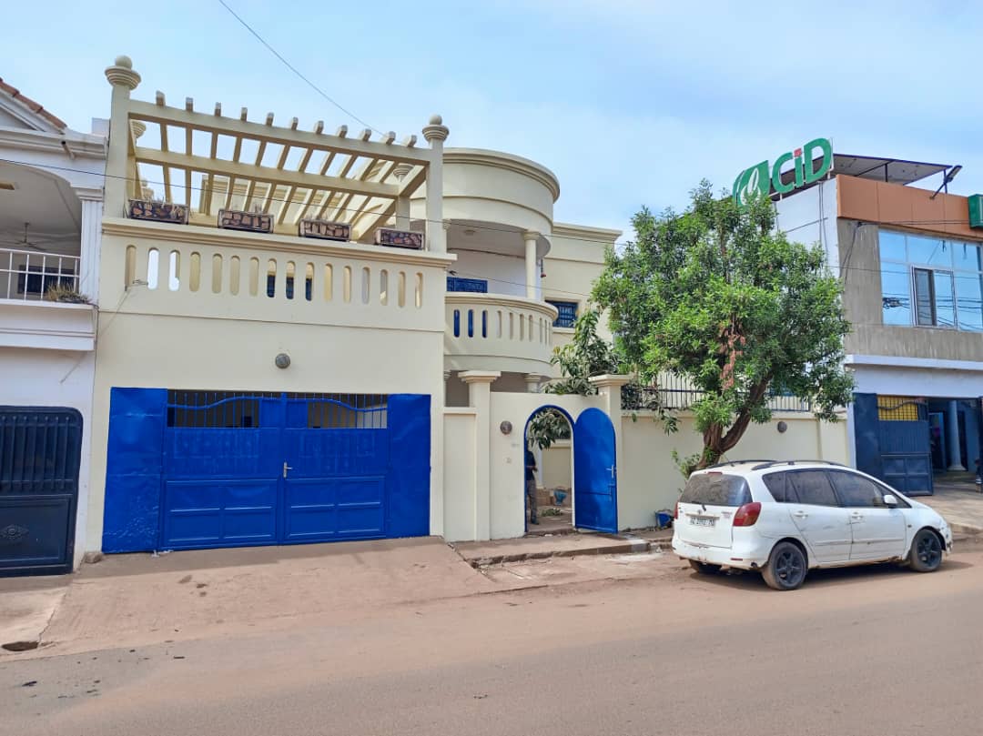 Duplex à louer à l'aci 2000