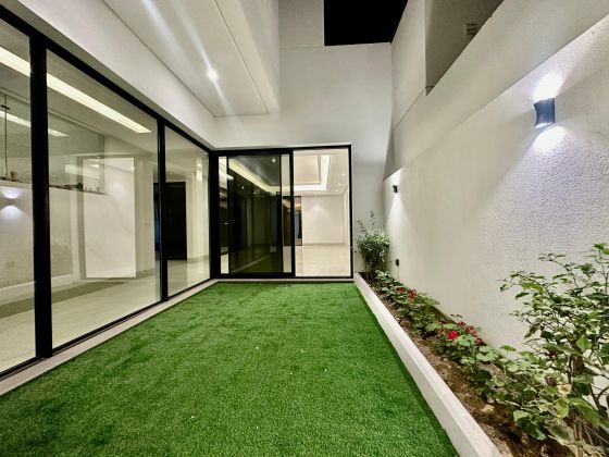 Brand new 4-Master bedroom Villa with private pool for rent in Abufathira 