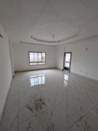 Magnifique Appartement Bon Standing Propre à louer à Odza 