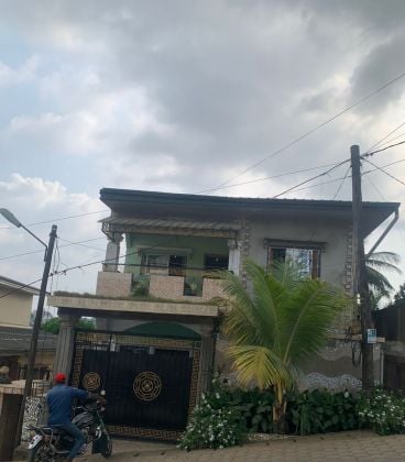 Maison à vendre à kotto mbanguè.