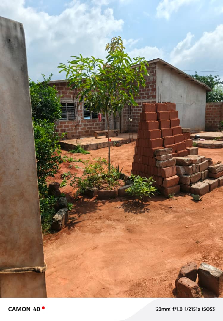 A house for sale in Benin in Pahou Hounve