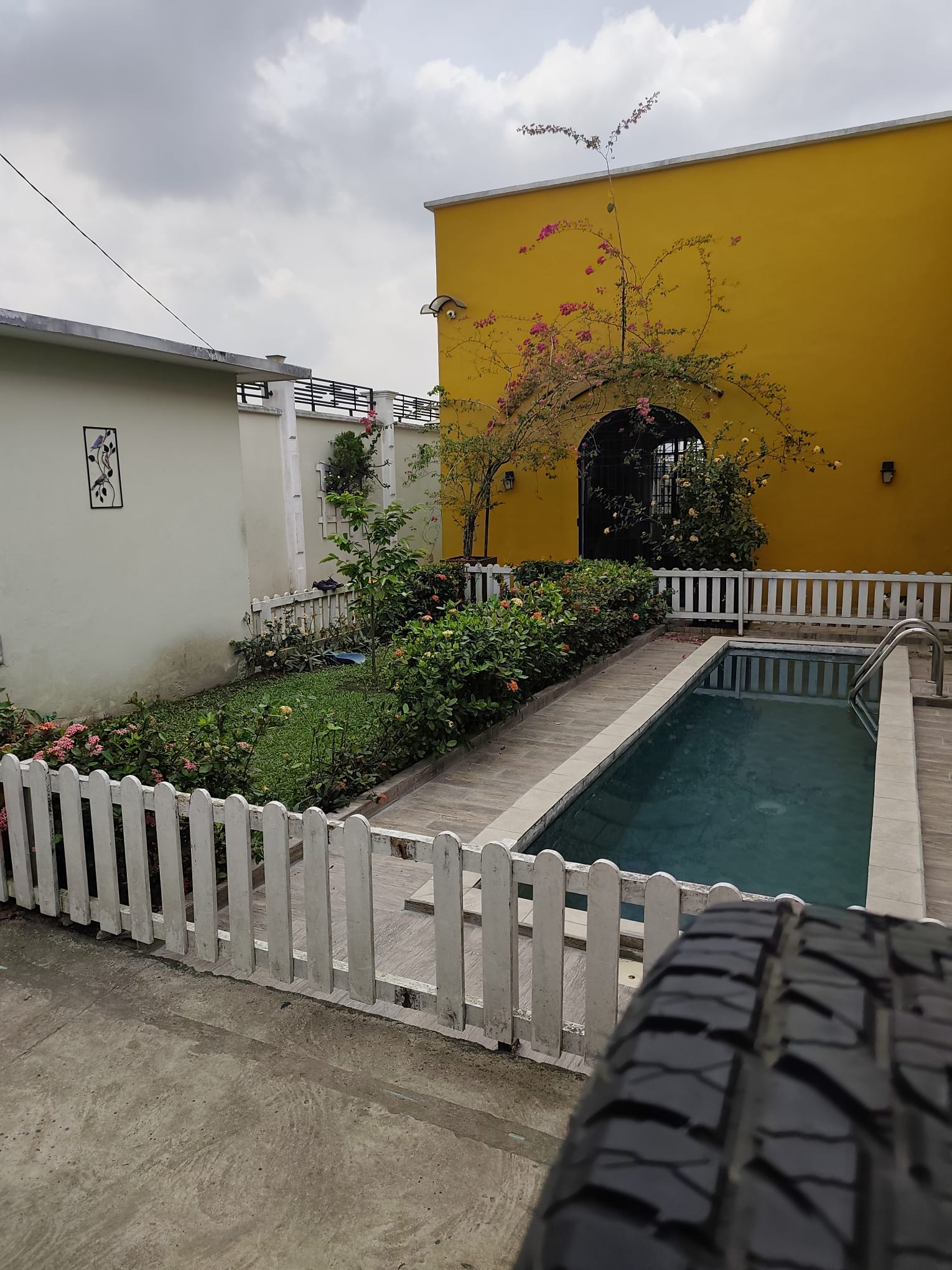 VILLA MEUBLÉE TRÈS LUMINEUSE À LOUER JAPOMA/DOUALA /CAMEROUN