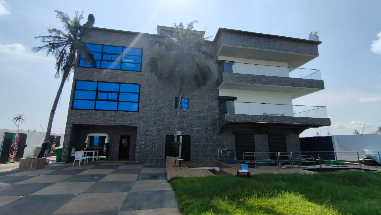 Vente d'un duplex de 9 pièces avec vue LAGUNAIRE 