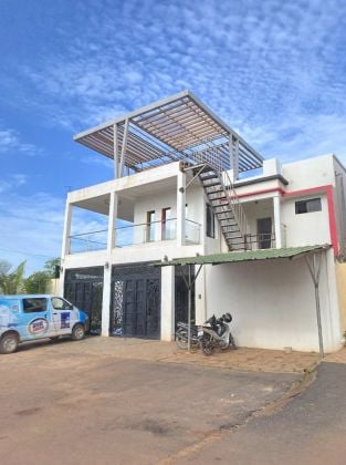 Belle villa duplex de 06 pièces + piscine Ouaga 2000 zone C