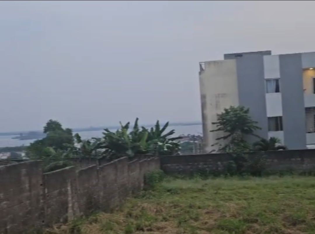 Vente d'un terrain de 1000m²